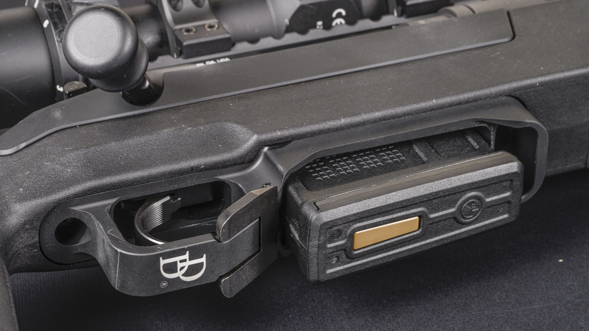 il caricatore Magpul PMAG 5, compatibile con lo standard AICS, ha una capacità di 5 colpi