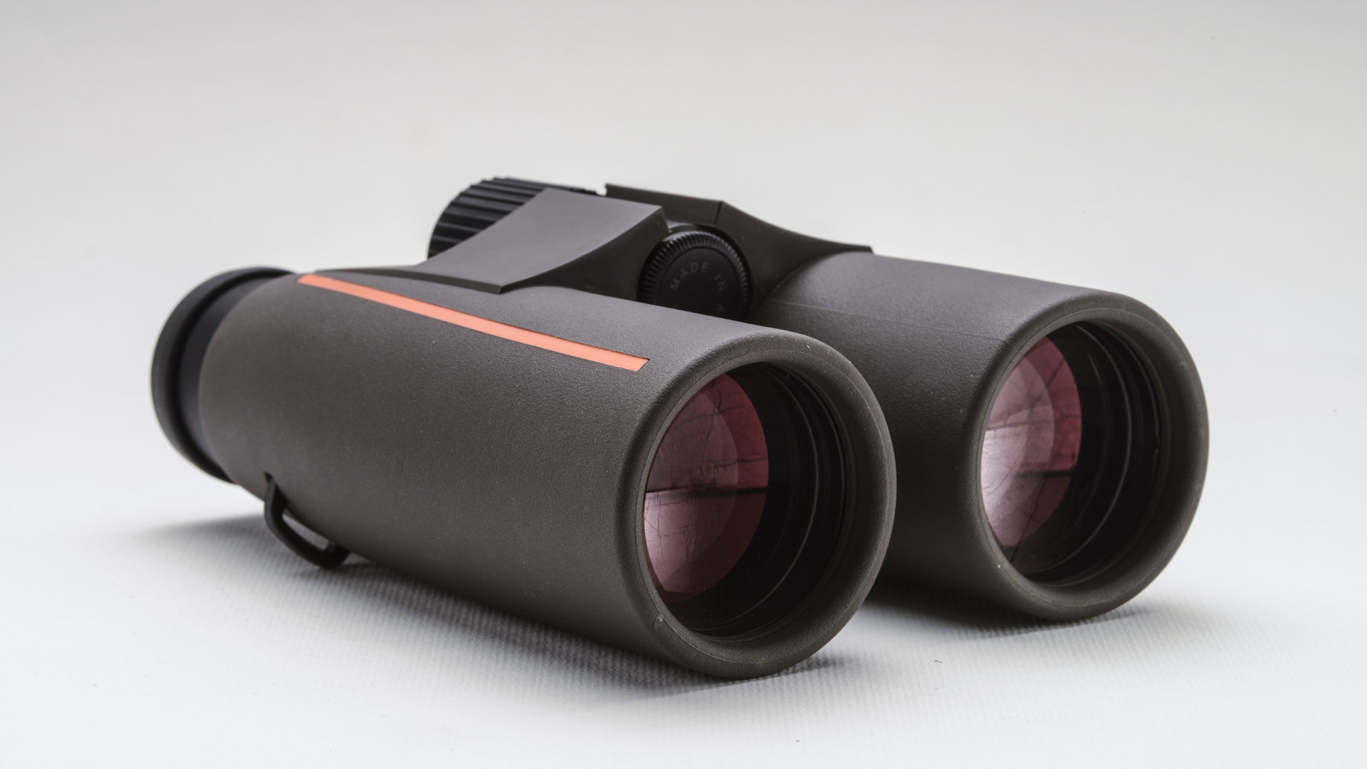 Con il modello Helia S, Kahles integra la propria articolata gamma con un prodotto che si può definire di fascia premium