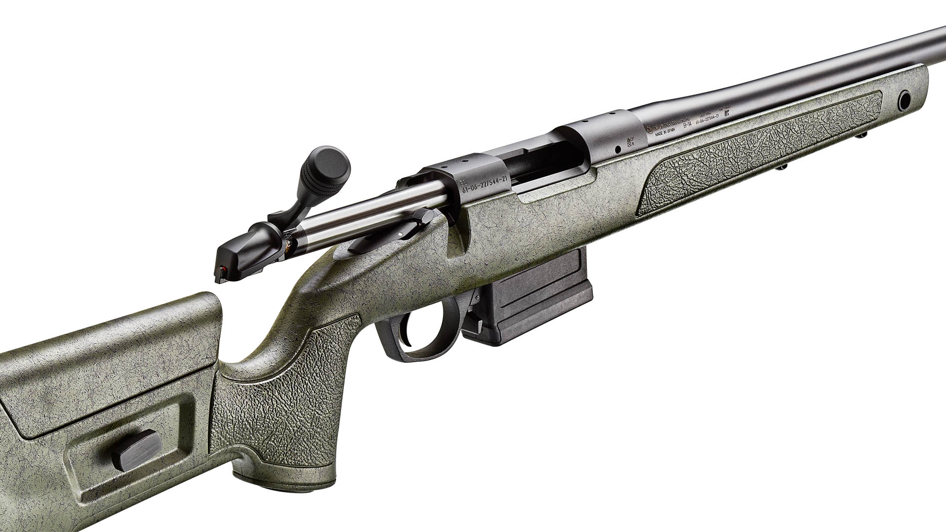 La Bergara B-14 HMR Green adotta una calciatura con mini-chassis integrato, una struttura metallica inglobata nel calcio che fornisce all'azione un appoggio rigido e ripetibile senza ricorrere al bedding tradizionale in resina