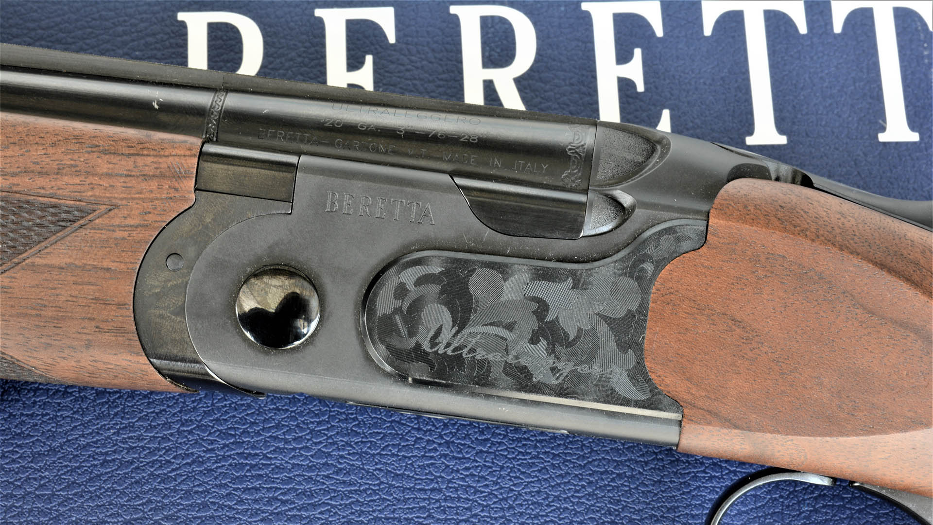 Beretta, con il suo Ultraleggero, porta un calibro 12 o 20 con bascula in acciaio a un peso incredibile, inferiore agli equivalenti calibri in Ergal