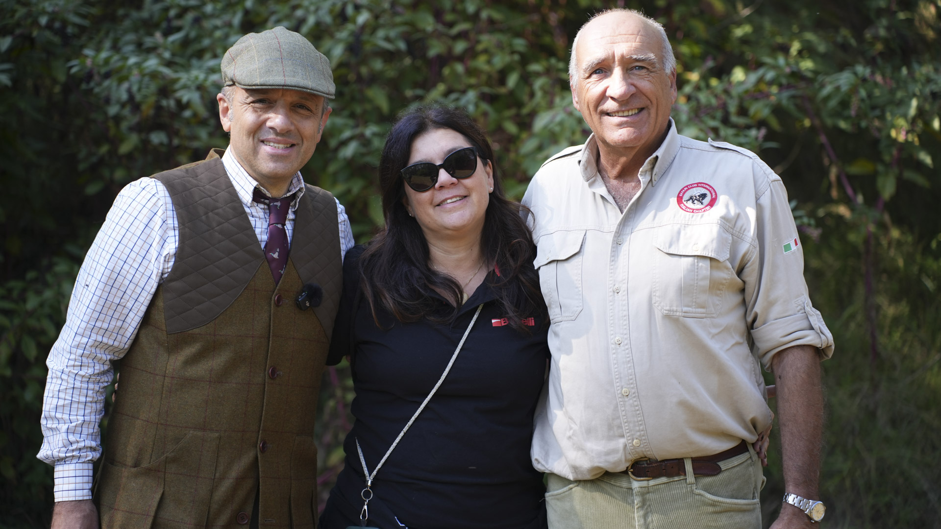 Matteo Brogi con Chiara Spinella, dell'Ufficio marketing e comunicazione di Benelli, e Luca Bogarelli, in rappresentanza di Montefeltro tour operator