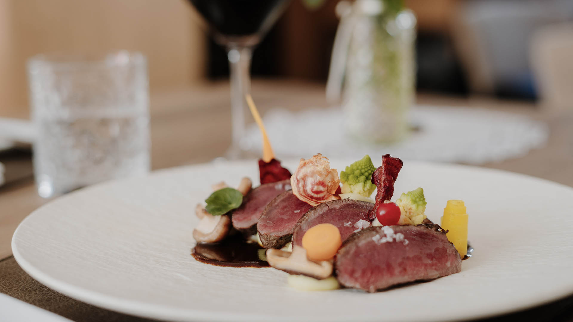 Ristorante Speckeggele: Cervo, pastinaca, barbabietola, funghi