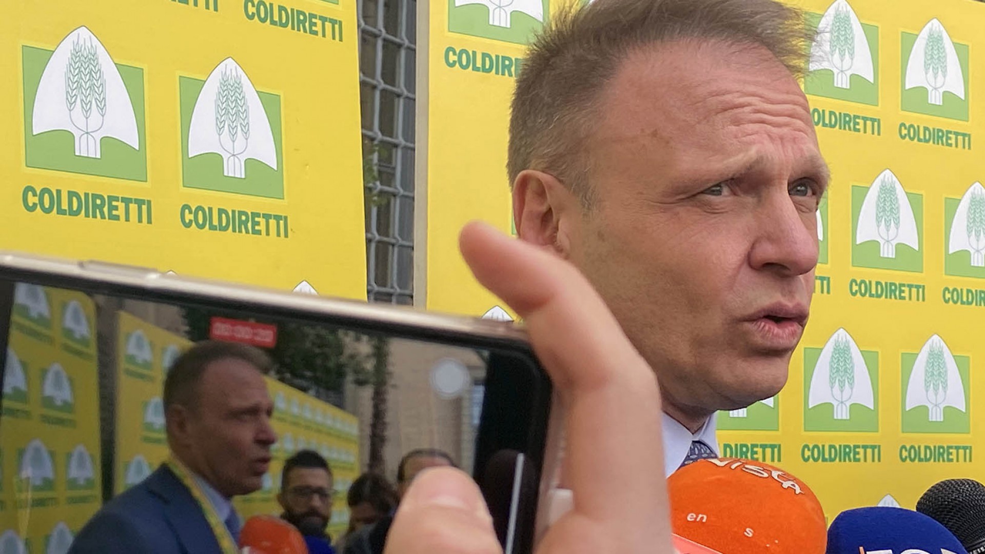 Il Ministro dell'agricoltura, della sovranità alimentare e delle foreste ha portato il sostegno del governo a un progetto che sostiene le istanze di mondi apparentemente lontani: quelli di agricoltura, caccia e ambientalismo