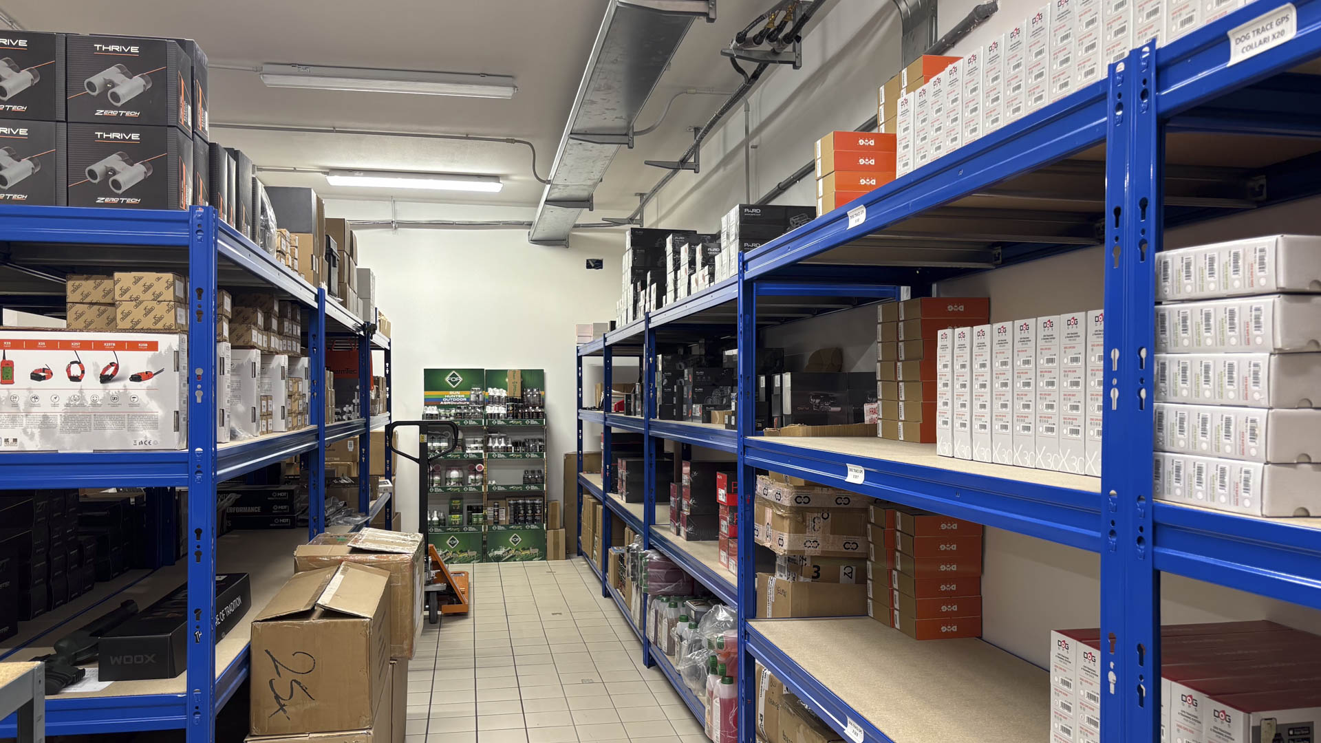 L'azienda perugina ha la rappresentanza di numerosi marchi internazionali, ai quali si affiancano soluzioni sviluppate in proprio