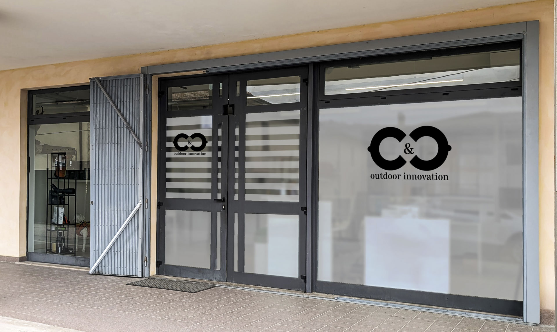 C&C è un operatore che opera nella distribuzione di prodotti per caccia, tiro e outdoor puntando su selezione tecnica, test diretto e assistenza strutturata. Ha sede a Valfabbrica (PG)